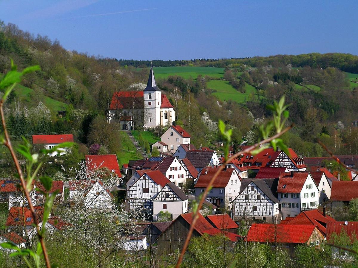 Altes Amtshaus, 3 Hotell Mulfingen Eksteriør bilde