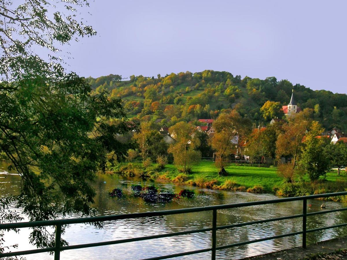 Altes Amtshaus, 3 Hotell Mulfingen Eksteriør bilde