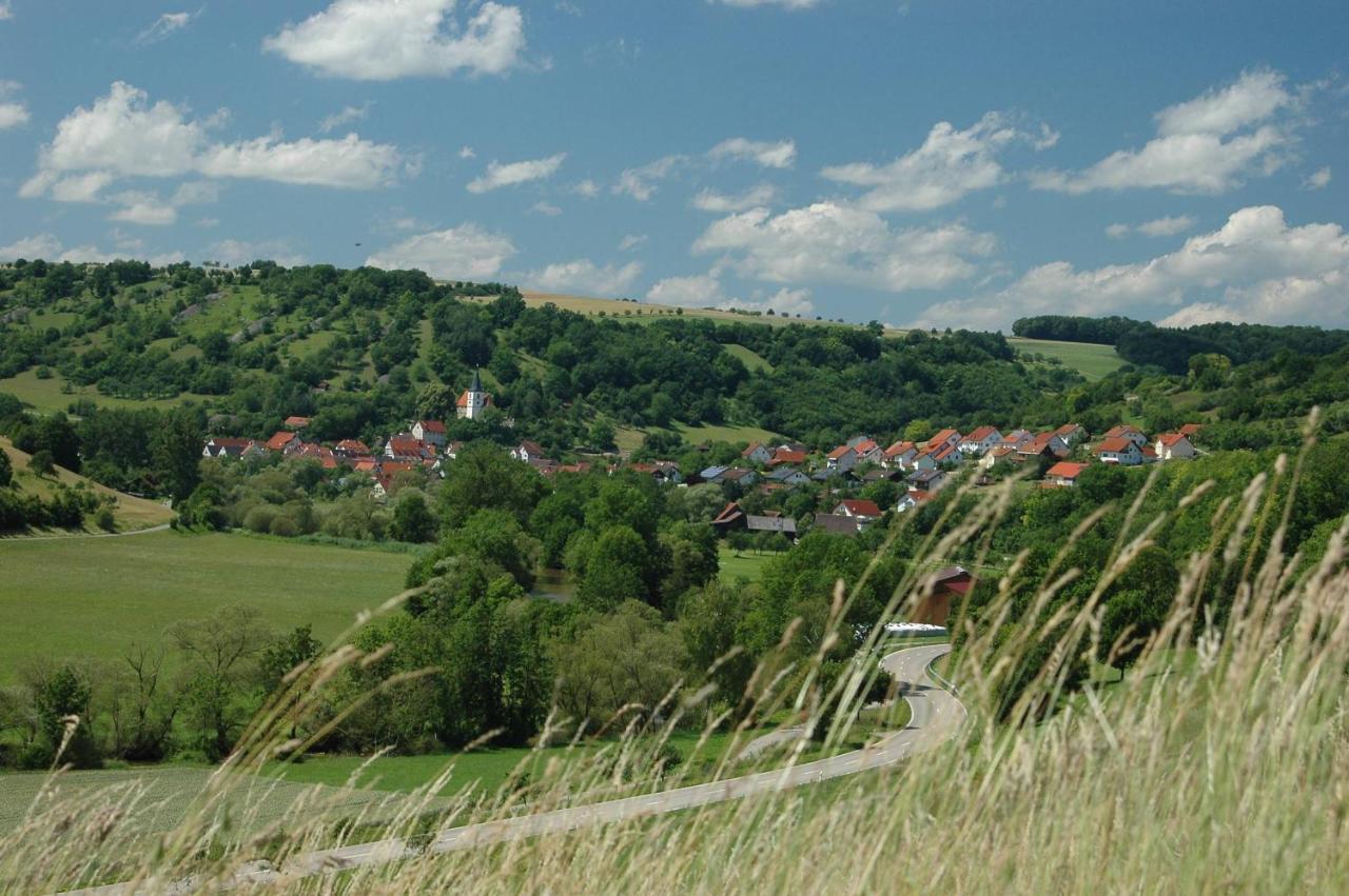 Altes Amtshaus, 3 Hotell Mulfingen Eksteriør bilde